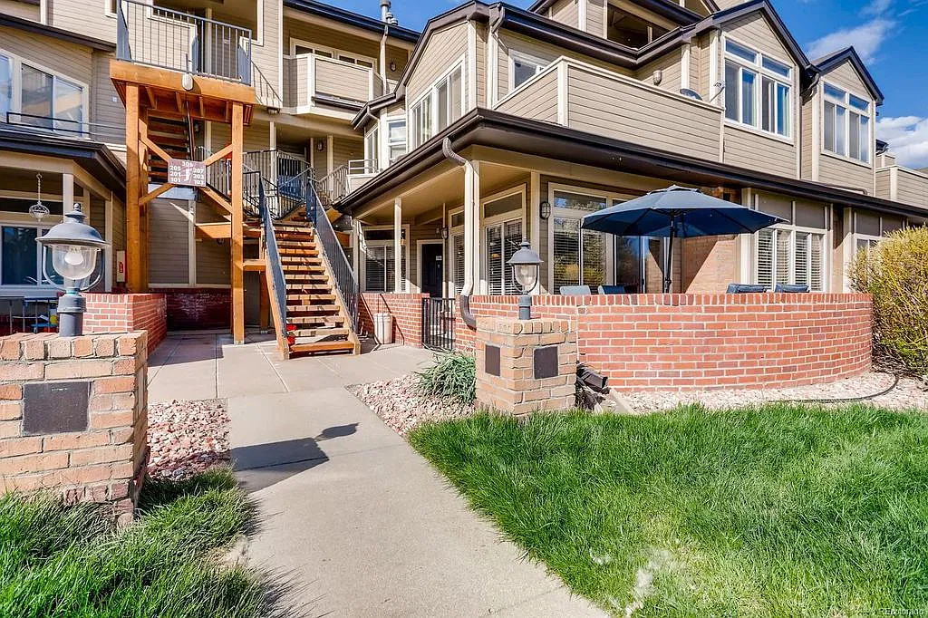 1 bed, 902 sqft, $1,699 — Photo 4