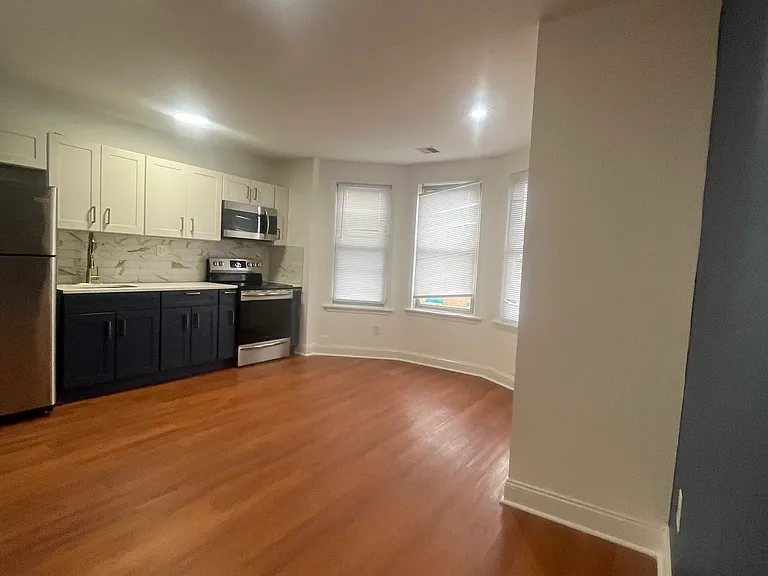 1929 N 32nd St #3 — Photo 9