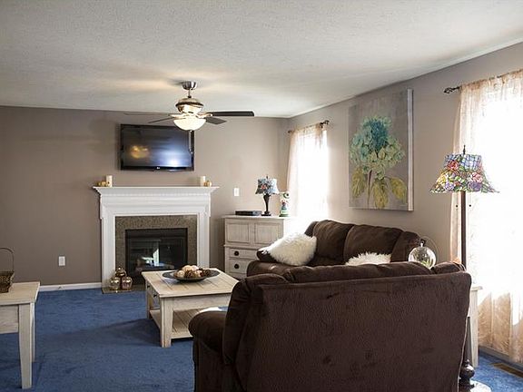 3rd image of 1101 Raymond Dr