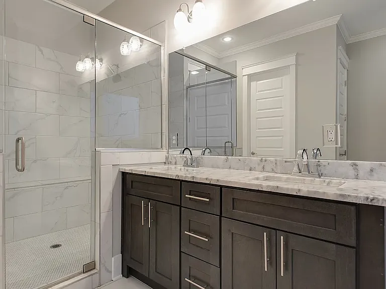 718 S 13th St — Photo 27