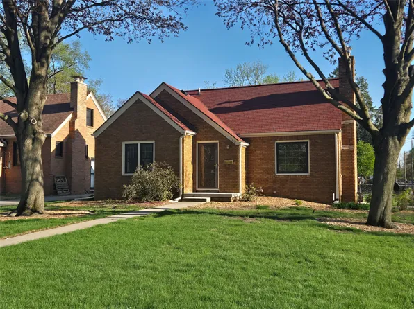 4520 Urbandale Ave, Des Moines, IA 50310