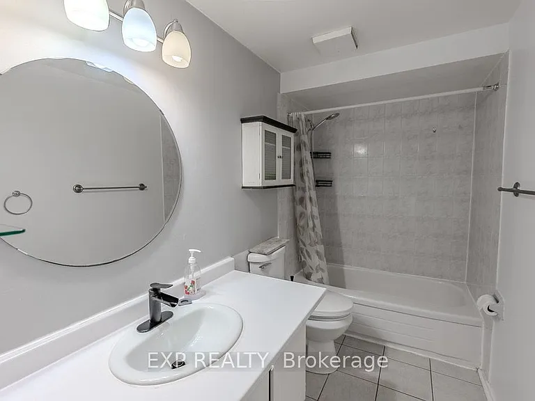 37 Forester Cres — Photo 15