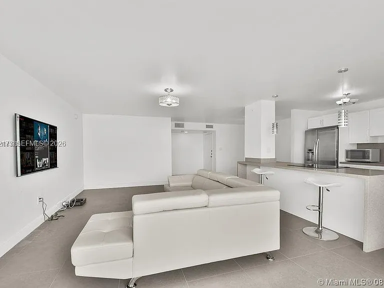 18041 Biscayne Blvd #801 — Photo 11