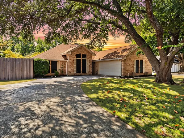 1107 Bayshore Dr, Rockwall, TX 75087