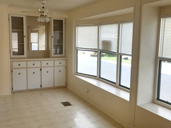 5th image of 1000 Walker St Lot 67