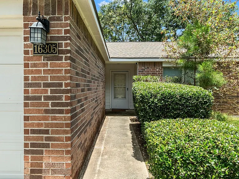 16305 Many Trees Ln — Photo 5