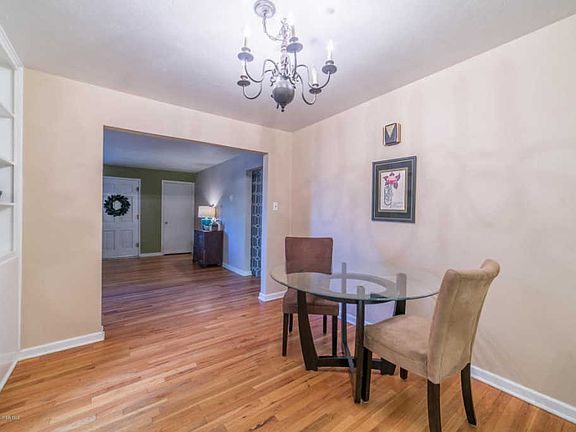 5th image of 315 N Gladeview Dr