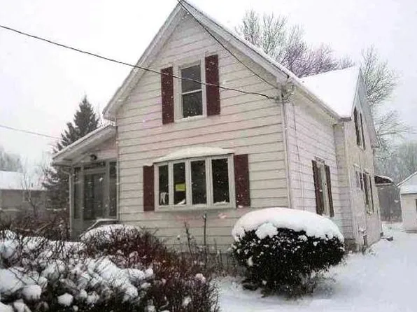 2326 Pear St, Erie, PA 16510