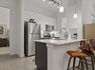 2652 Old Denton Rd #113, Carrollton, TX 75007