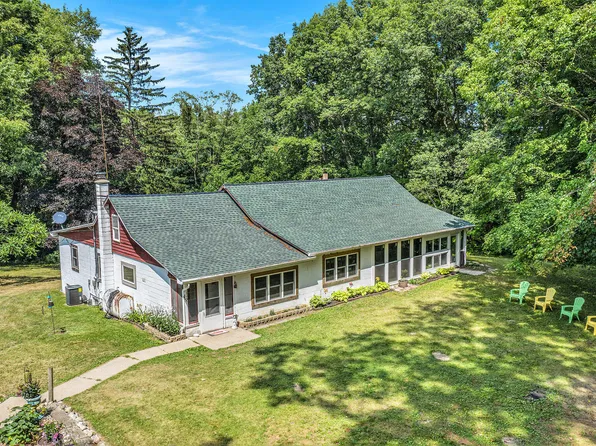 12500 Hoffman St, Marcellus, MI 49067