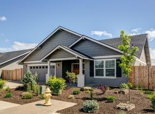 410 NE Oak Ave, Redmond, OR