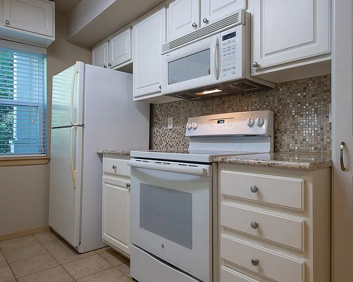 5551 Lakemont Blvd SE #1101 — Photo 5