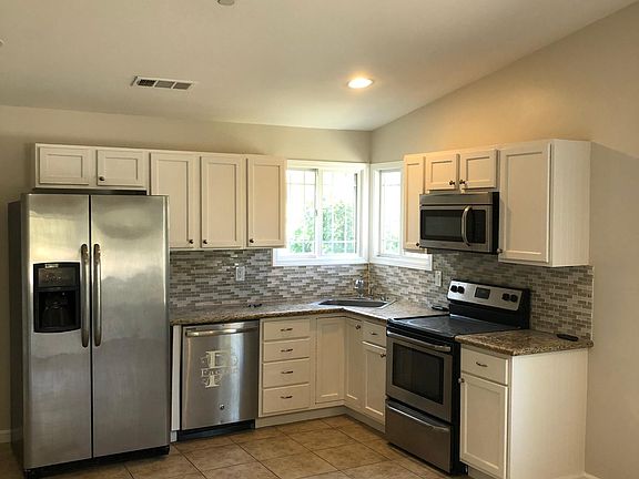 3rd image of 17079 Iron Mountain Dr