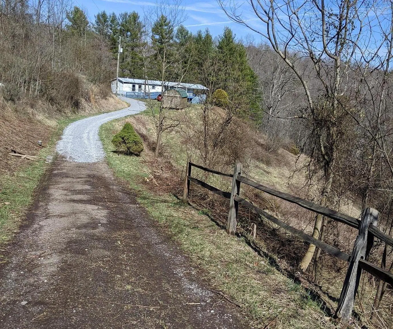 271 Loop Cir — Photo 1
