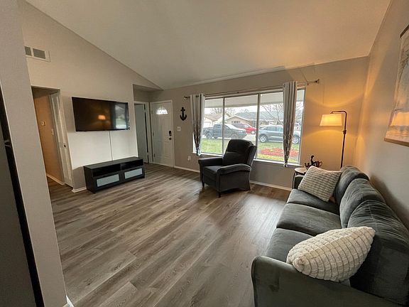 5th image of 7288 Cardinal St