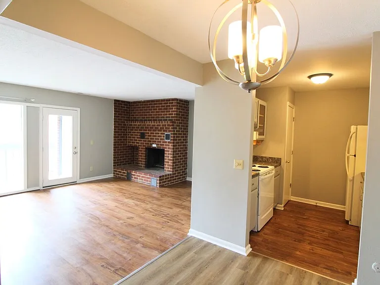 1030-8 Blue Ridge Dr — Photo 6