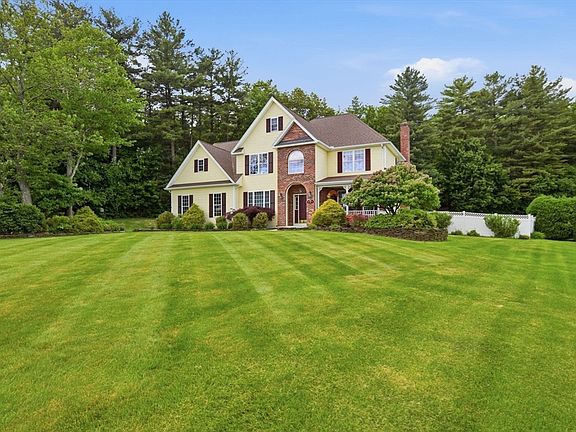 2nd image of 7 Liberty Ln
