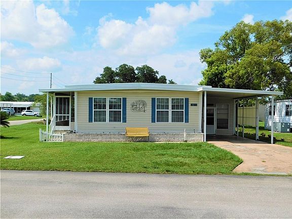 3rd image of 36735 Lakewood Dr