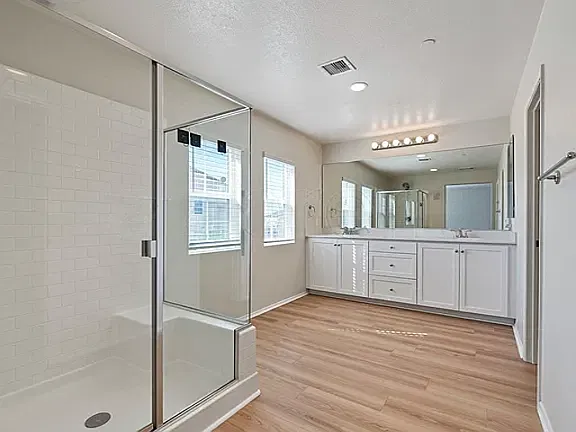 2 bed, 1024 sqft, $800 — Photo 2