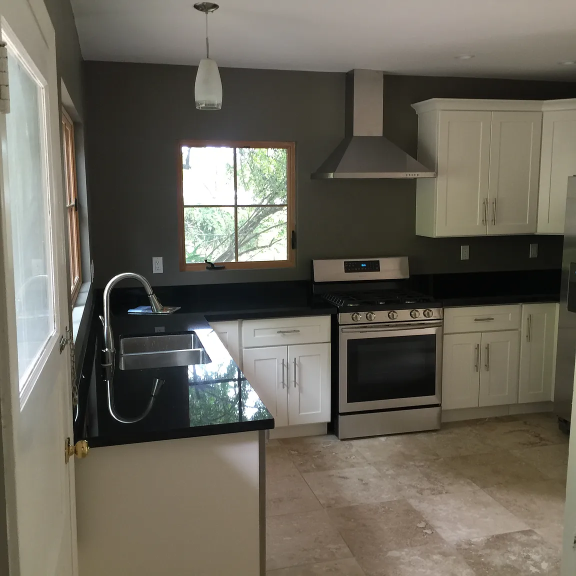 308 Lovell Ave photo 1