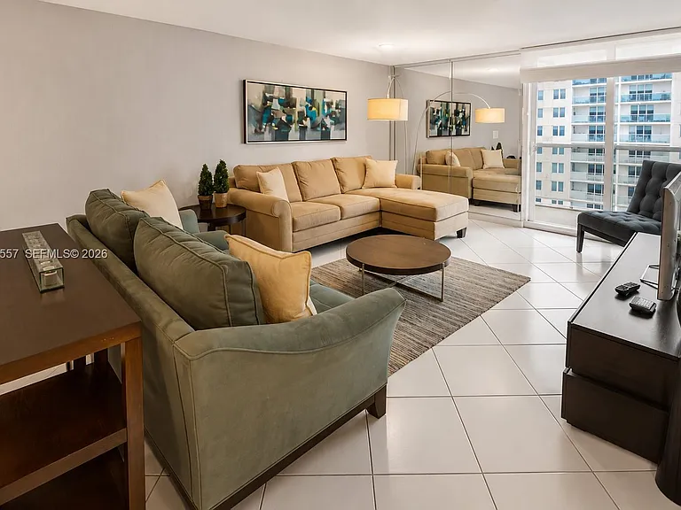2401 Collins Ave #1107 — Photo 8