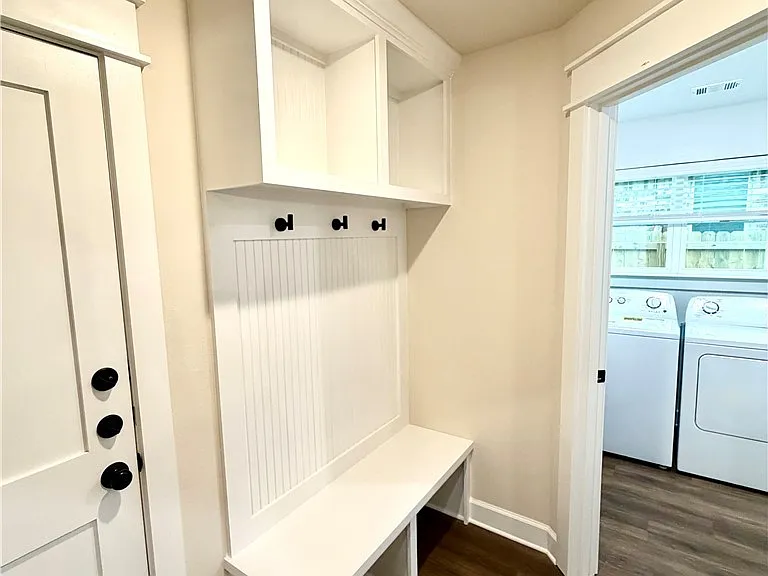 1206 Bridgewater Dr — Photo 5