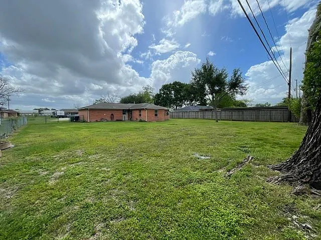 1805 Wycliffe Dr — Photo 18