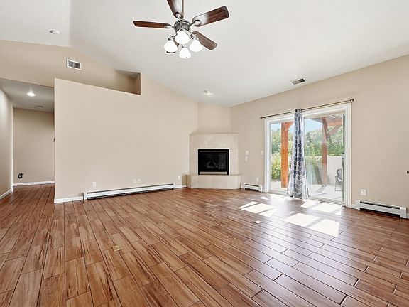5th image of 830 Lincoln Ct