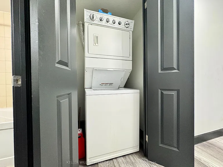 1235 Bayly St #402 — Photo 18