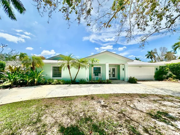 1306 28th Ave N, Naples, FL 34103