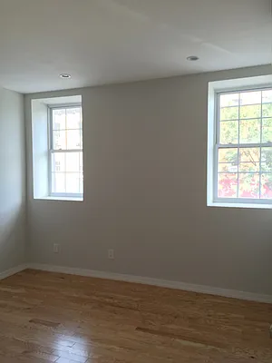 Rented by Bedford Realty USA Corp | media 12