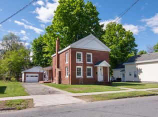 13 Grand St, Glens Falls, NY 12801