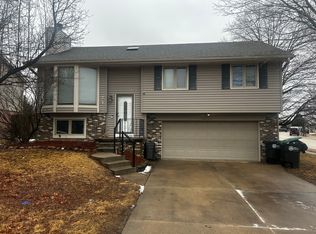 8035 Vernon Ave, Omaha, NE 68134