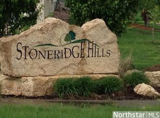 101 Bluff Ln, Dundas, MN 55019