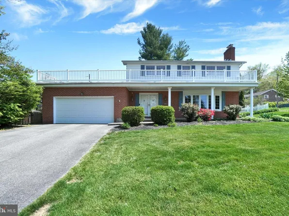 485 Quaker Dr, York, PA 17402