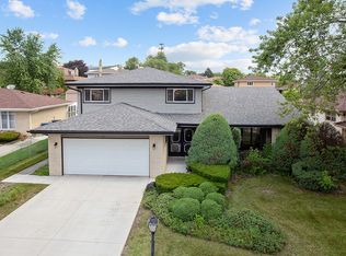 10403 Winter Park Dr, Palos Hills, IL