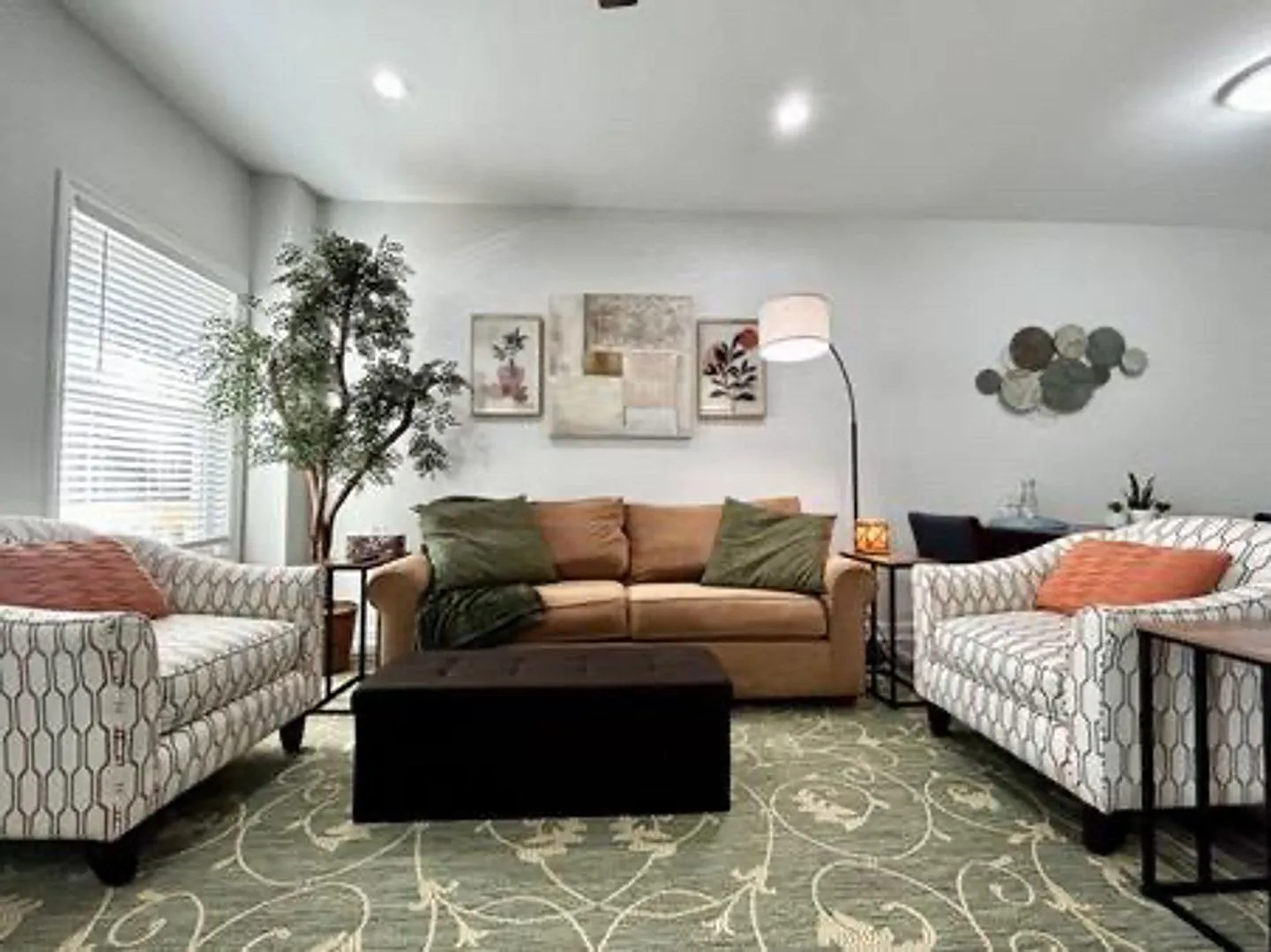 Room in 3 Bedroom Home at Dearborn Dr — Photo 4