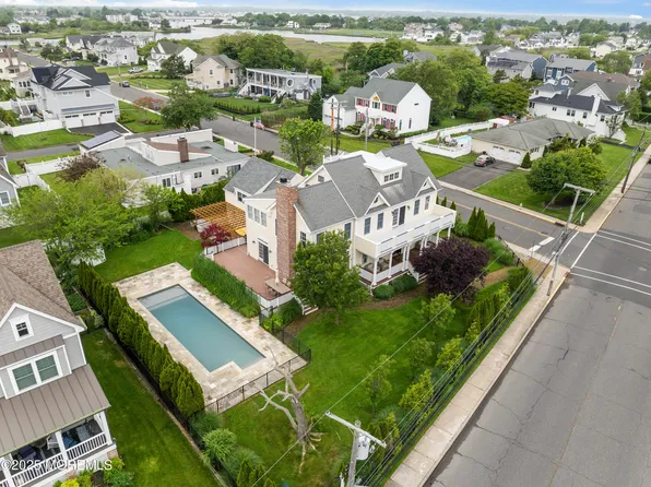 18 Riverdale Avenue, Monmouth Beach, NJ 07750