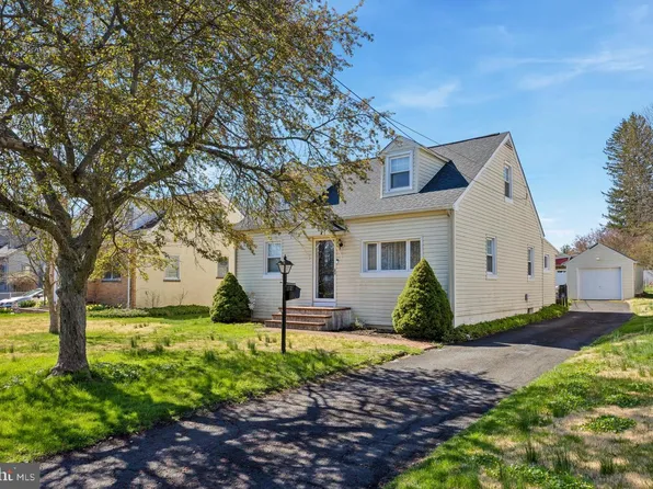 49 Loller Rd, Hatboro, PA 19040