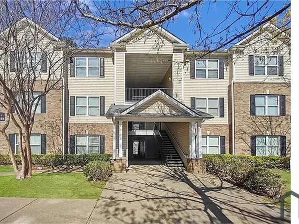 5102 Fairington Ridge Cir, Lithonia, GA 30038