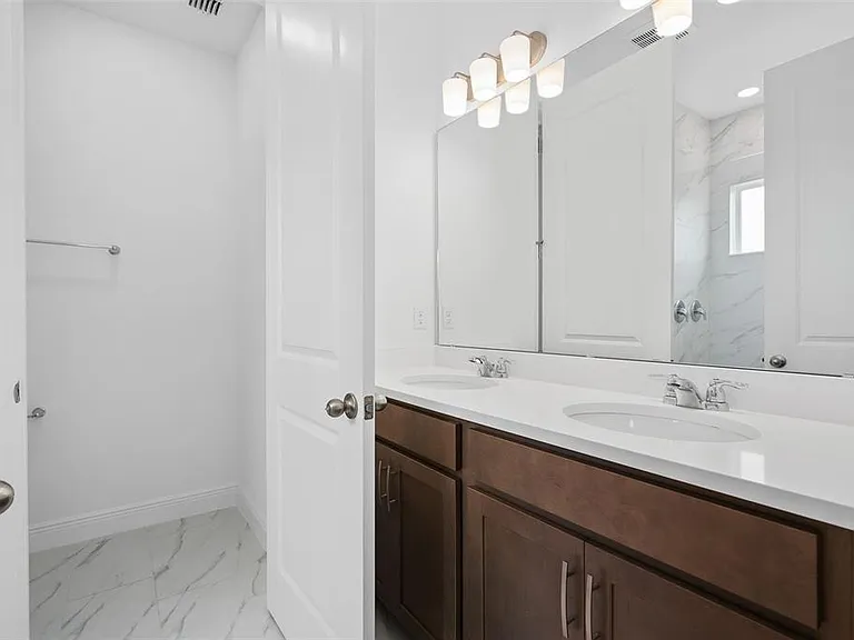 6573 Quest St — Photo 15