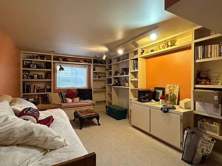 636 Cheyenne Dr #1 — Photo 13