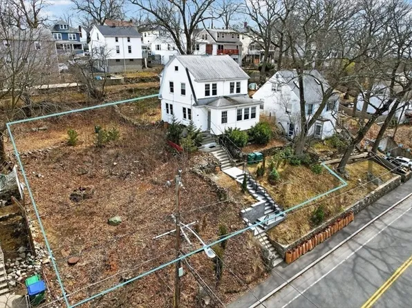 25 Elm St, Medford, MA 02155