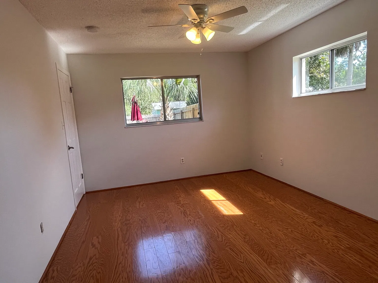 3 bed, 1650 sqft, $2,400 — Photo 1