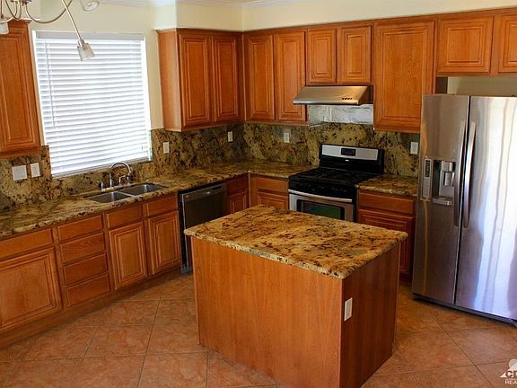 5th image of 80563 Sheffield Ave