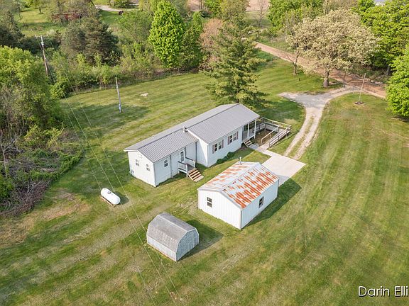 2nd image of 2877 Hillcrest Dr