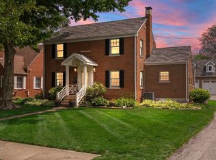 8521 Northcote Ave, Munster, IN 46321