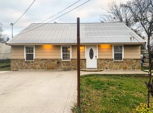 606 E Clifton St, Stephenville, TX 76401
