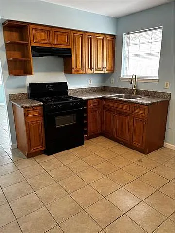 310 E Josephine St — Photo 5