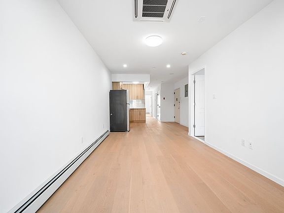 5th image of 39-51 57th St Floor 1
